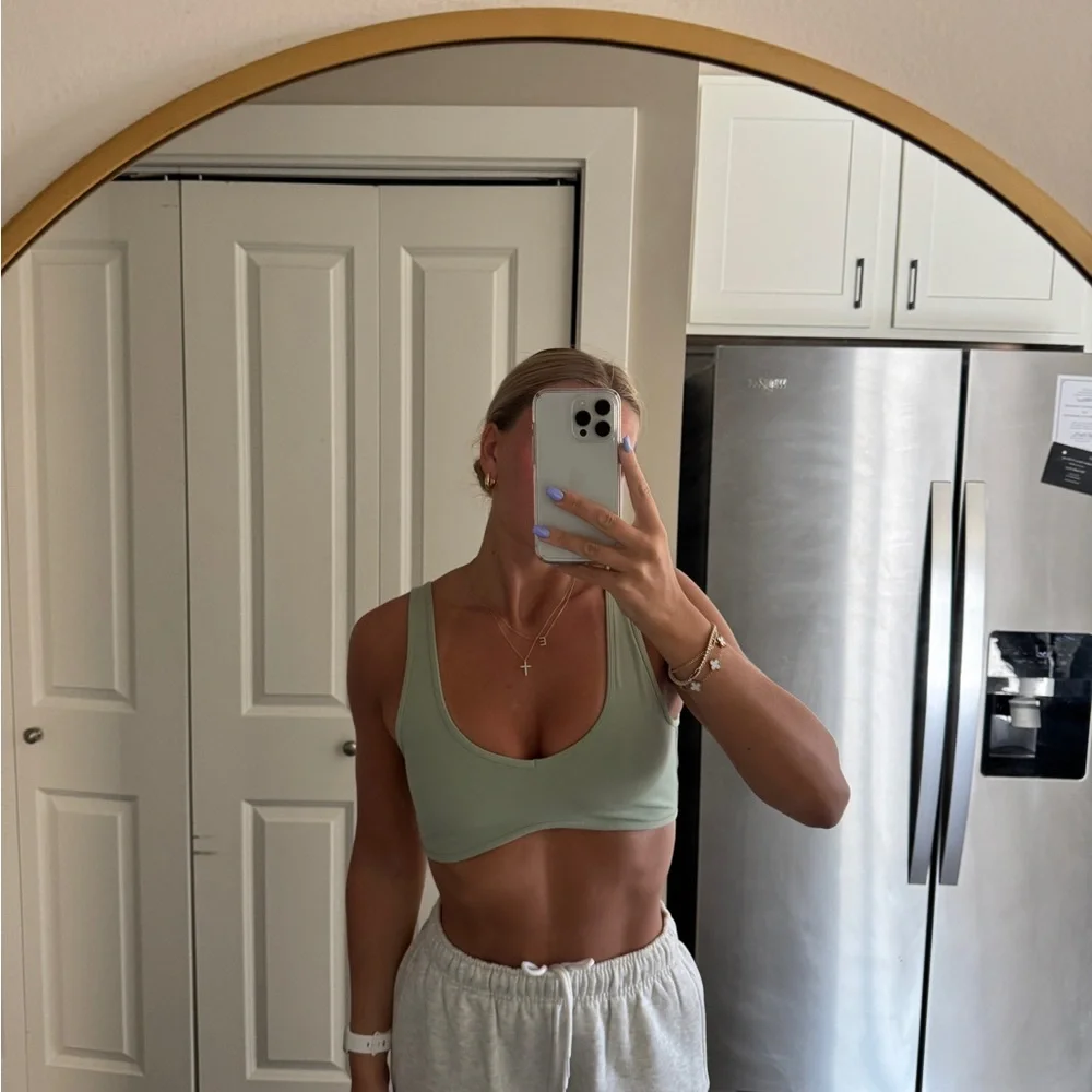 White Fox Sports Bra - Picture 1 of 6